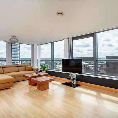 Leeds Most Stunning Penthouse! - Sleeps 8 Apartment ภายนอก รูปภาพ