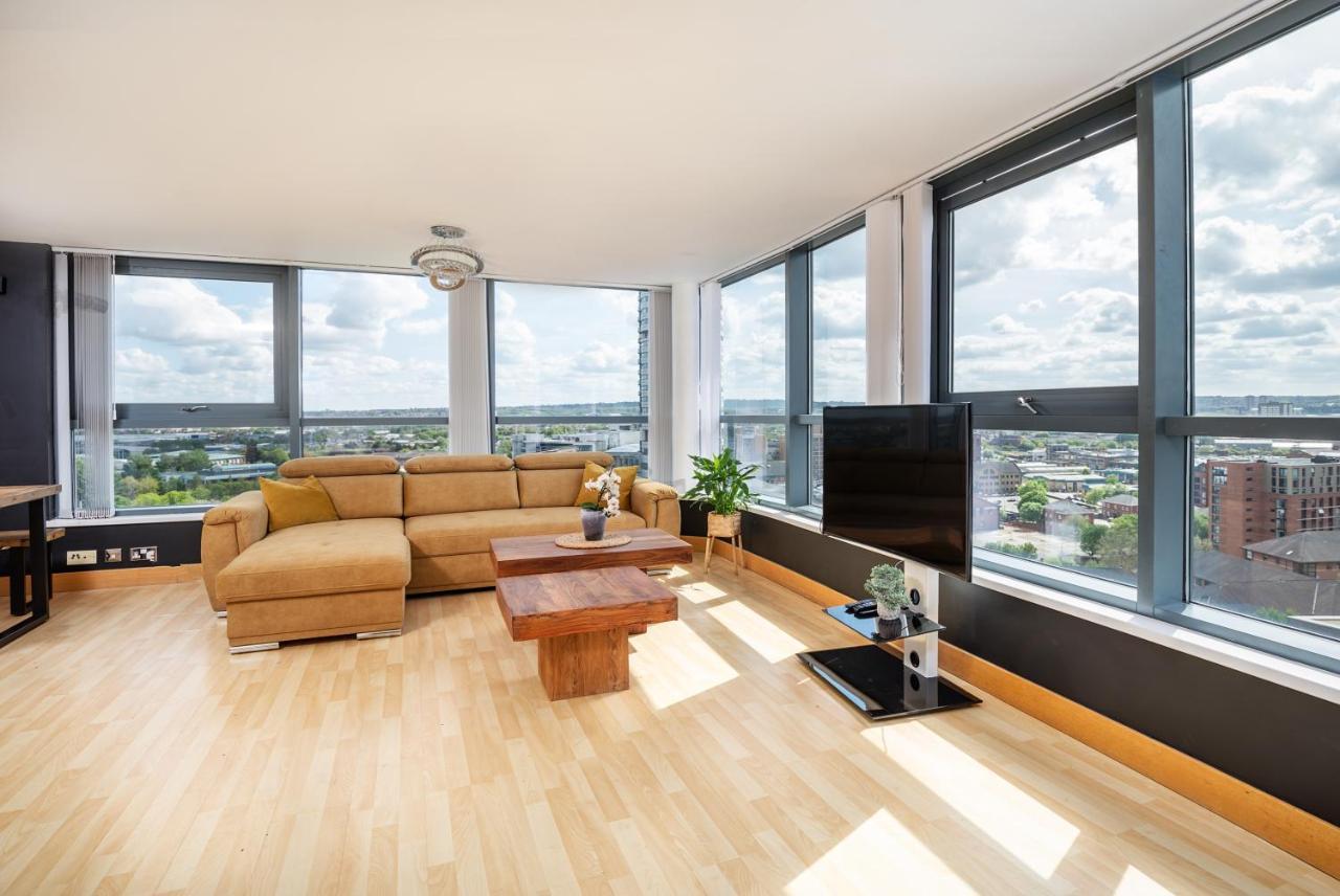 Leeds Most Stunning Penthouse! - Sleeps 8 Apartment ภายนอก รูปภาพ